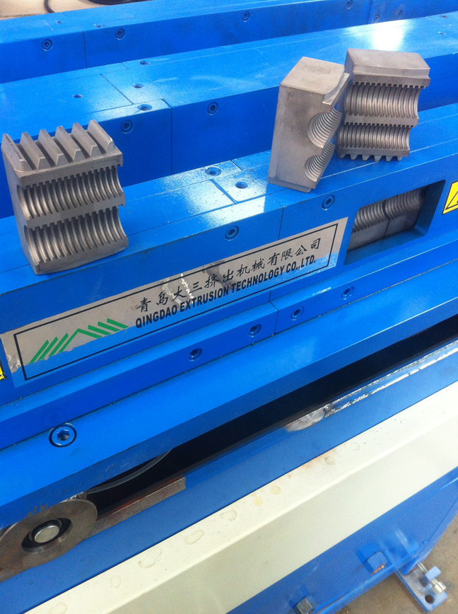 corrugated pipe machine